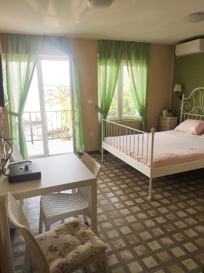 Studio Apartments Krasici Tivat Habitación foto